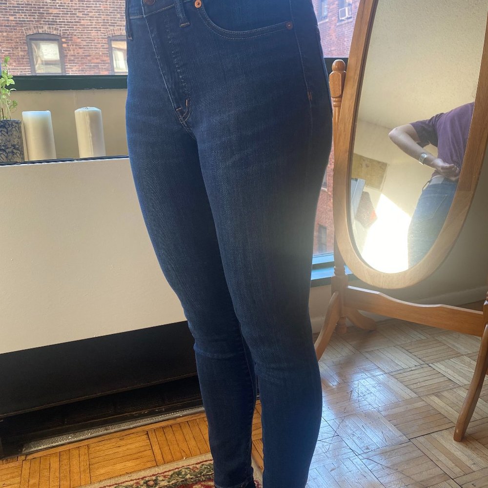 9" High Rise Skinny Jeans